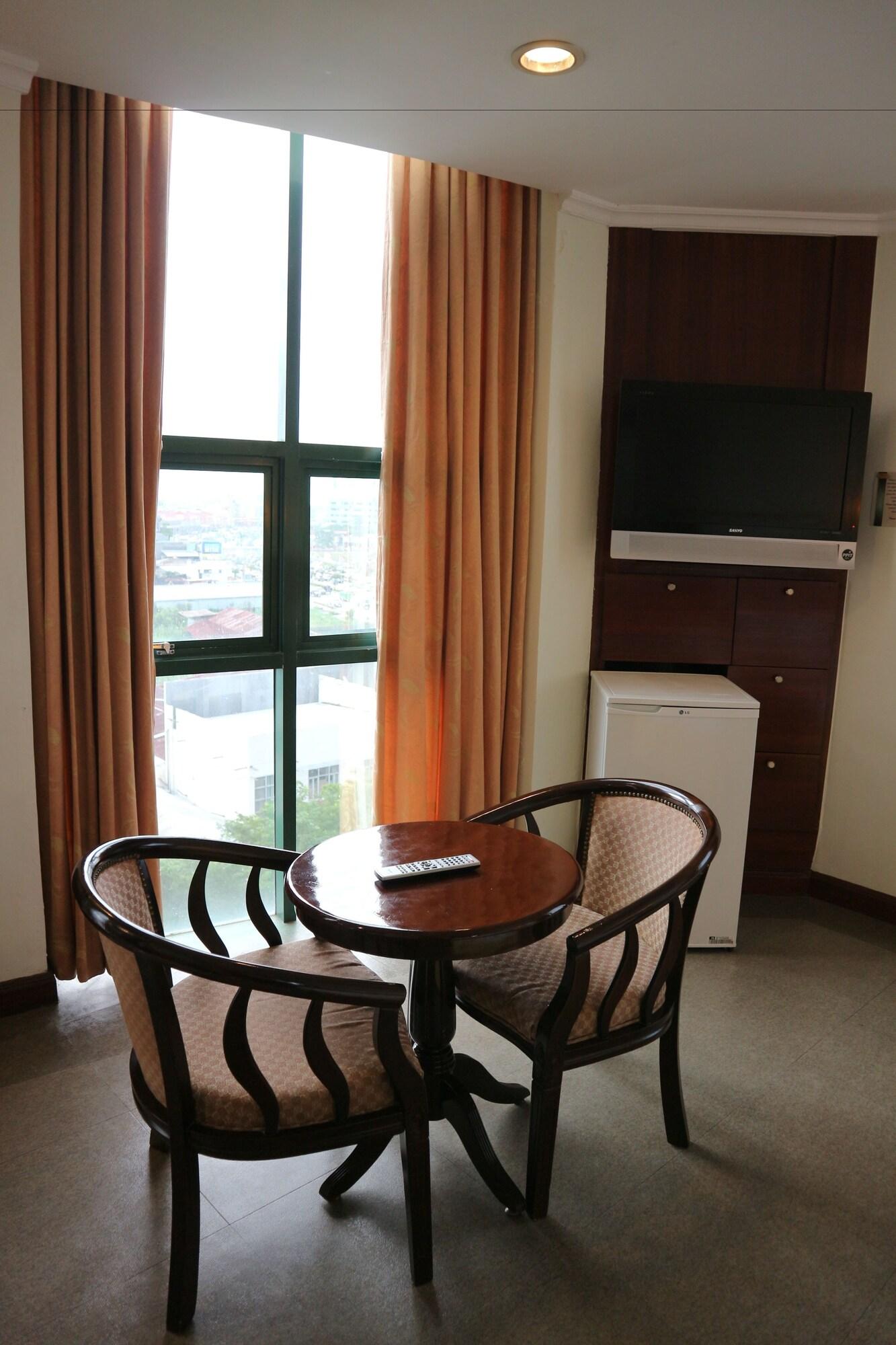 Iloilo Business Hotel Exterior foto
